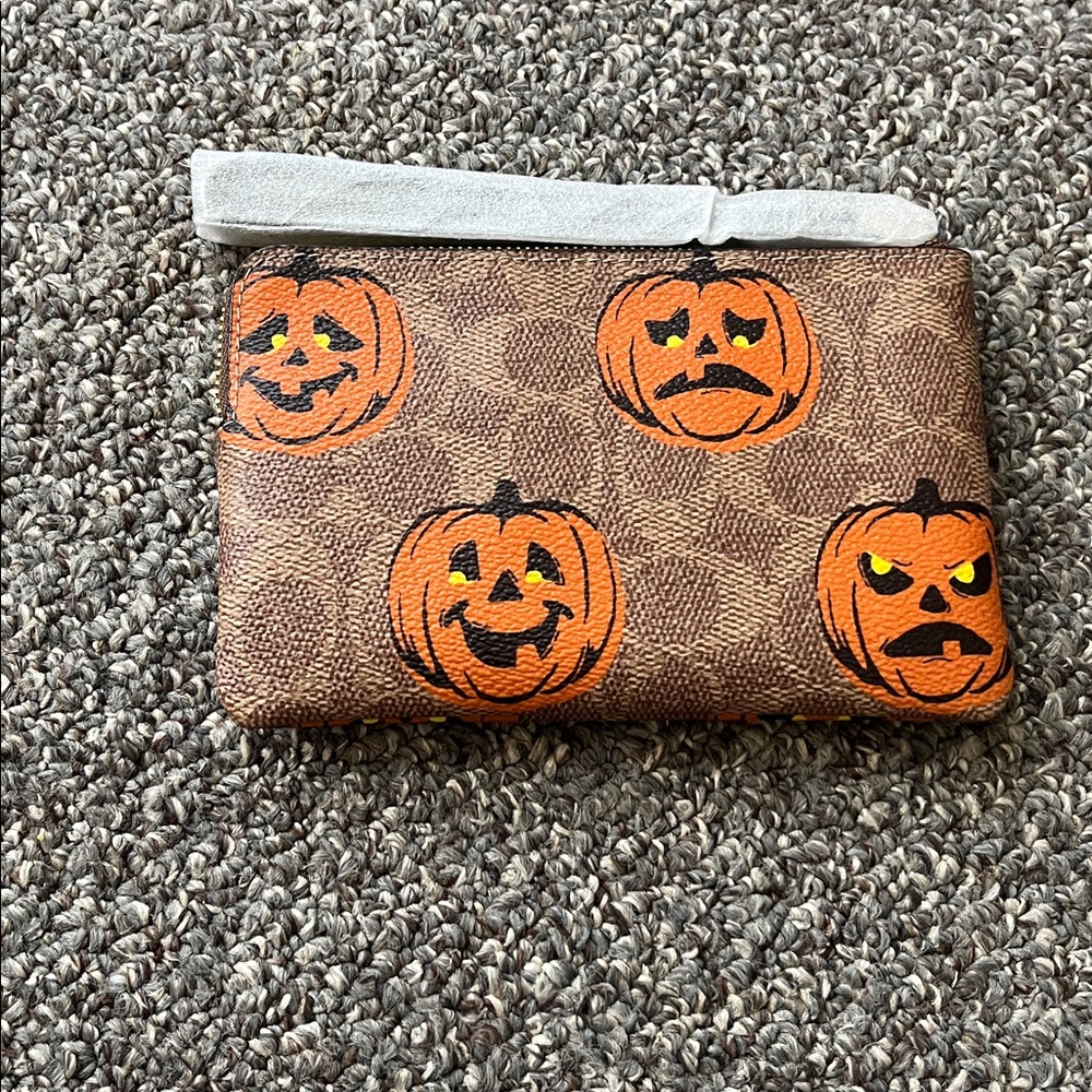 Coach pumpkin wristlet - Picture 2 of 4